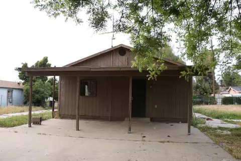 1850 Sheridan St #3/4, Selma, CA 93662