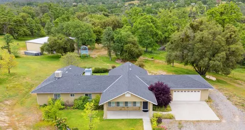 33887 Bullpine Rd, Auberry, CA 93602
