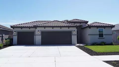 15897 W Isabella Ave, Kerman, CA 93630