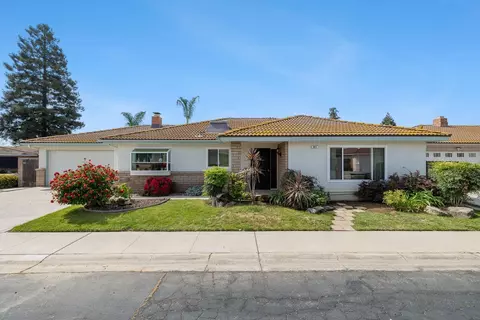 943 E Goshen Ave, Fresno, CA 93720