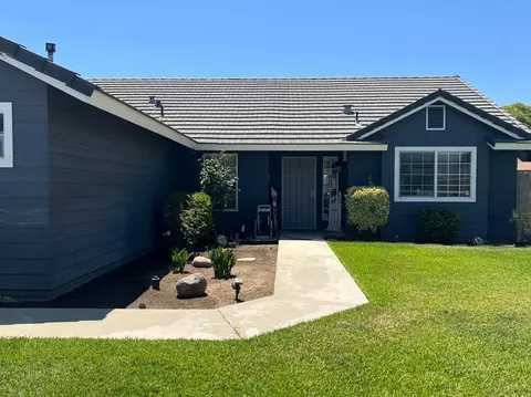 348 E Northridge, Dinuba, CA 93618