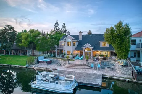 777 E Wood Duck Cir, Fresno, CA 93730