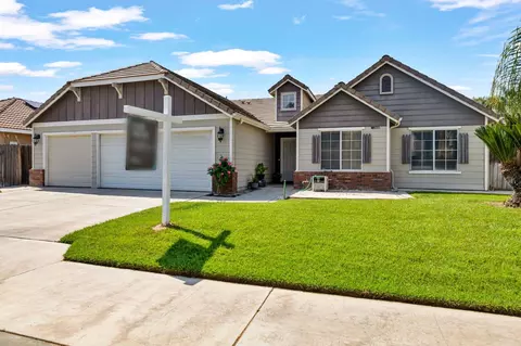 7587 N Vista Ave, Fresno, CA 93722