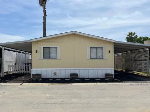 860 E Grangeville Blvd #153, Hanford, CA 93230