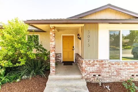 3075 E Fremont Ave, Fresno, CA 93710