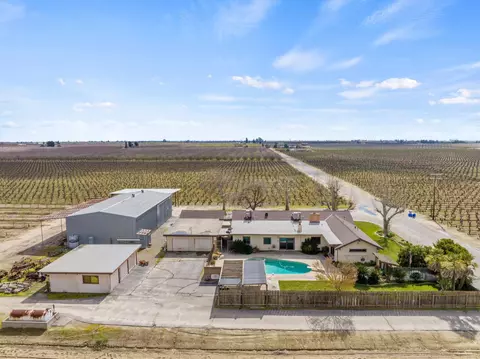 3858 N Siskiyou, Kerman, CA 93630