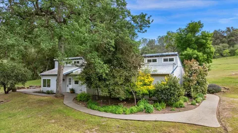 32455 Lockwood Ln, Prather, CA 93651