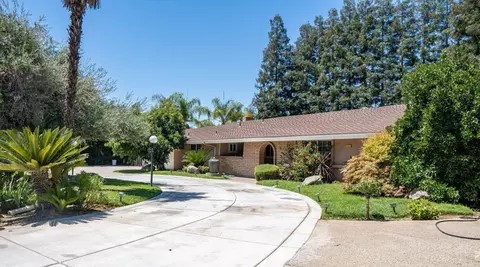 5229 N Forkner Ave, Fresno, CA 93711
