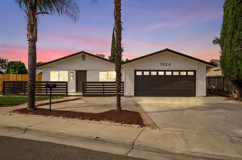 1524 Evening Glow Ave, Reedley, CA 93654