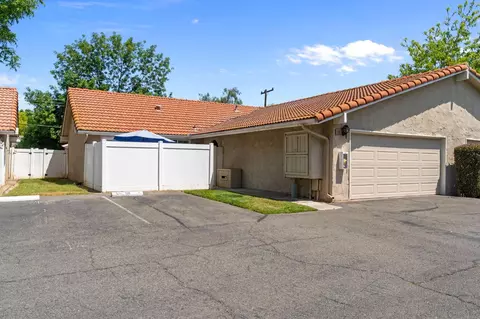 1250 E Shaw Ave #108, Fresno, CA 93710