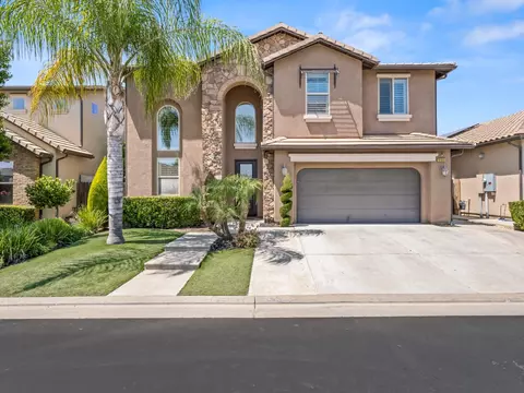 11311 N Via Napoli Dr, Fresno, CA 93730