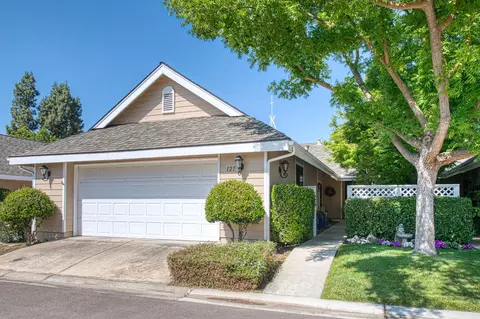 5110 N Fruit Ave #127, Fresno, CA 93711