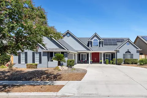 287 W Trenton Ave, Clovis, CA 93619