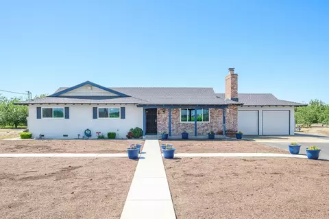 14439 W Church Ave, Kerman, CA 93630