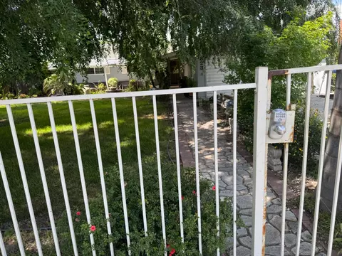 823 N Lind, Fresno, CA 93727