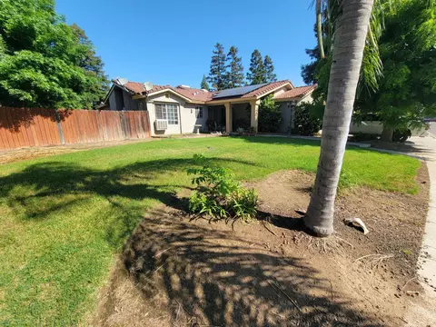 5566 W Fir Ave, Fresno, CA 93722