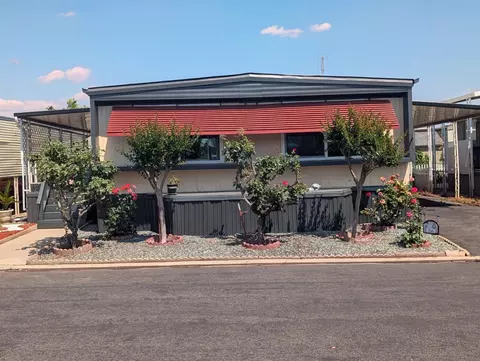 221 W Herndon Ave #166, Pinedale, CA 93650