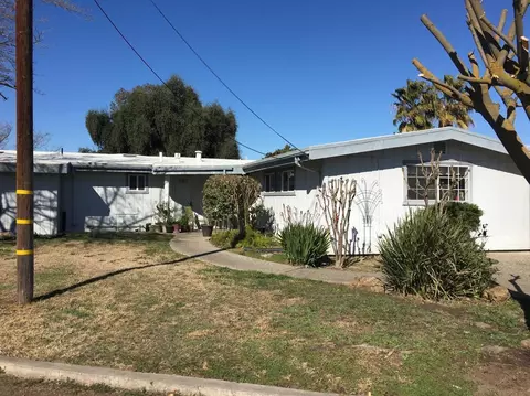 5864 Columbia Rd, Firebaugh, CA 93622