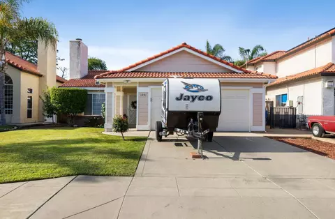 1041 Fedora Ave, Clovis, CA 93612