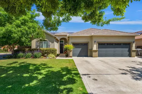 16050 W Matthew Ave, Kerman, CA 93630