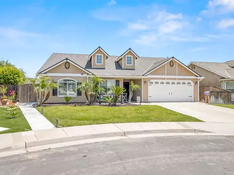 3127 N Madison Way, Hanford, CA 93230