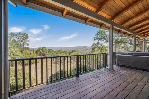 41600 Roaring River Ct, Coarsegold, CA 93614
