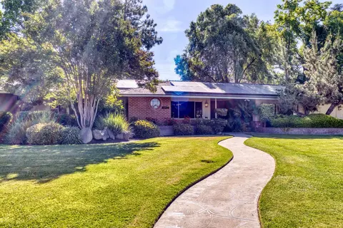 643 Park Ln, Madera, CA 93637