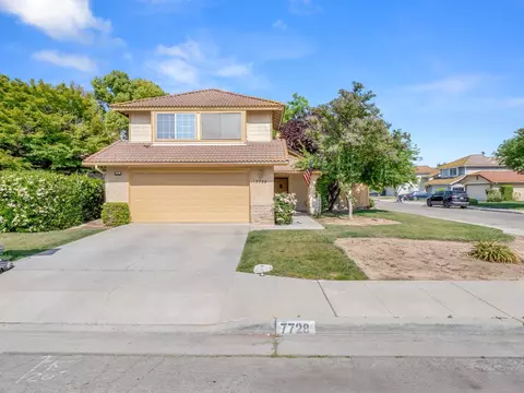 7728 N 8th St, Fresno, CA 93720