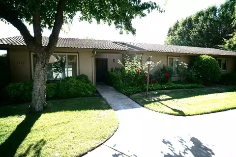 1710 W Santa Ana Ave #102, Fresno, CA 93705