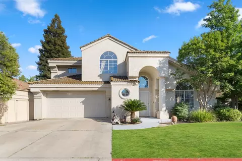 977 E Pennsylvania Ave, Fresno, CA 93720
