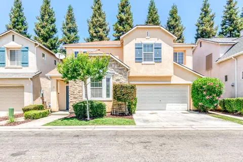 83 W Bohemia Ln, Clovis, CA 93619 photo 1