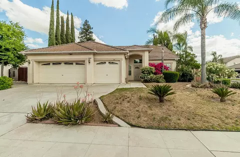 5383 W Oswego Ave, Fresno, CA 93722