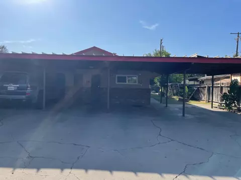 408 S Woodrow Ave, Fresno, CA 93702