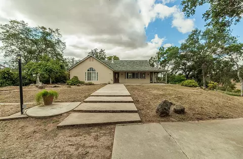 15501 Garlock Ln, Prather, CA 93651
