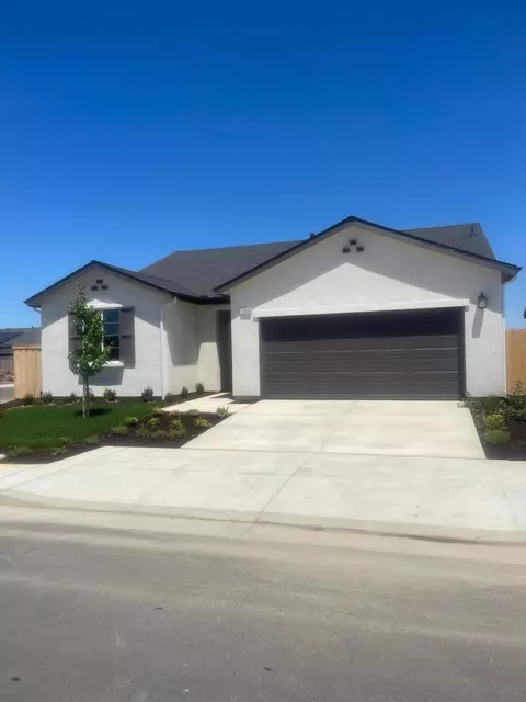 13320 Fourth St #LOT 1, Parlier, CA 93648