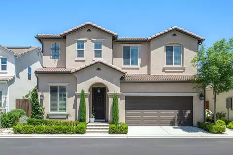 1362 E Via Viola Way, Fresno, CA 93730