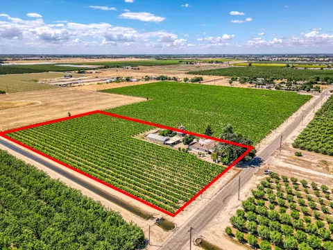 3155 S Walnut Ave, Fresno, CA 93706