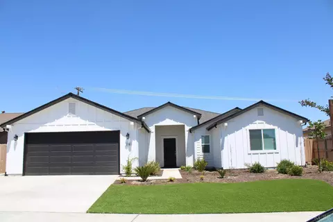 2158 W Ambassador Way, Hanford, CA 93230