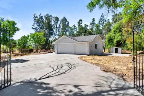 18046 Varden Dr, Madera, CA 93638