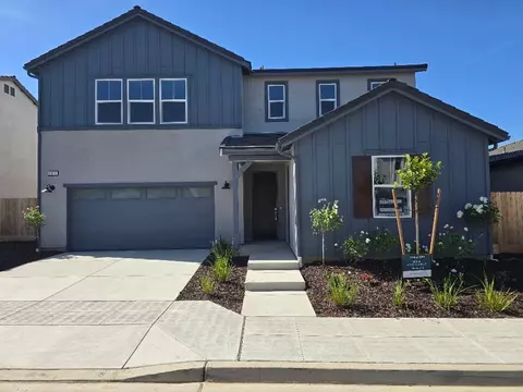 2875 E Colina Dr, Fresno, CA 93730