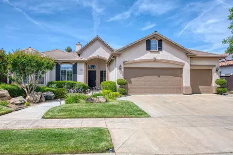 141 Houston Ave, Clovis, CA 93611
