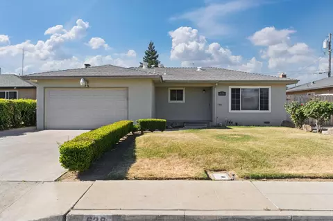 638 W Dennis Dr, Clovis, CA 93612