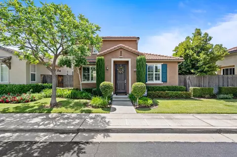 3942 Harlan Ranch Blvd, Clovis, CA 93619