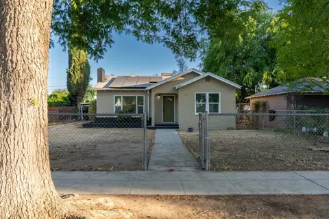 4918 E Illinois Ave, Fresno, CA 93727
