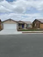 1143 S Creekside Pl E, Porterville, CA 93257