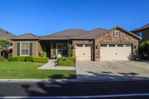 4289 N Waterside Dr, Clovis, CA 93619 photo 1