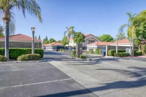 1542 E Alluvial Ave #224, Fresno, CA 93720