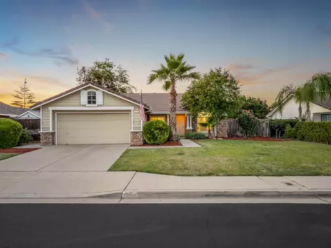 2725 Beverly Ave, Clovis, CA 93611