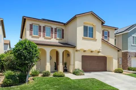 7452 E Giavanna Ave, Fresno, CA 93737