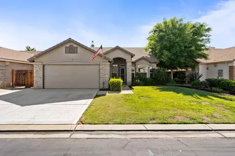 8574 N Heartland Way, Fresno, CA 93720